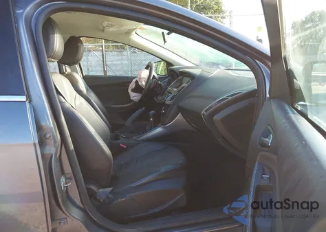 2013 Ford Focus Titanium из США, поврежденный, VIN 1FADP3N25DL182426